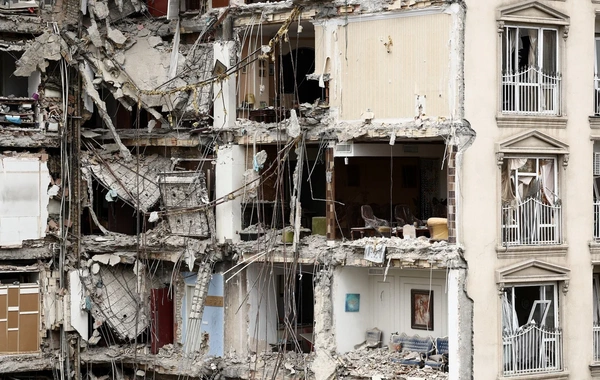 Tehranda 46 mindən çox bina hava hücumuna məruz qalıb