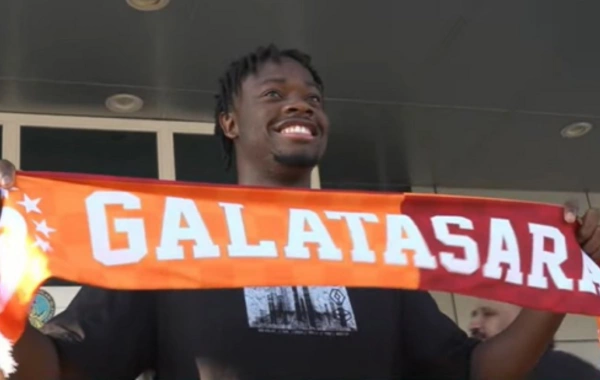 Qalatasaraydan yeni transfer bombası - Artıq İstanbuldadır