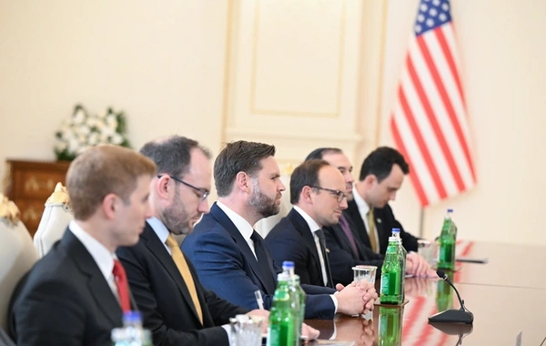 Состоялась встреча Президента Азербайджана с вице-президентом США в расширенном составе