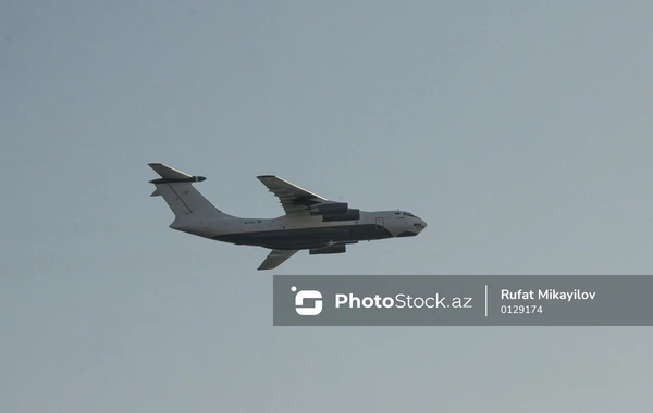 Bakıdakı hərbi paraddan maraqlı FOTOLAR