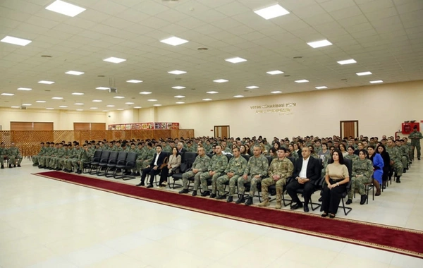 Azərbaycan Ordusunda Müstəqilliyin Bərpası Günü qeyd olunub