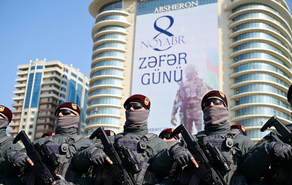 Bakıda Qələbənin beşinci ildönümünə həsr olunmuş Hərbi parad keçirilir