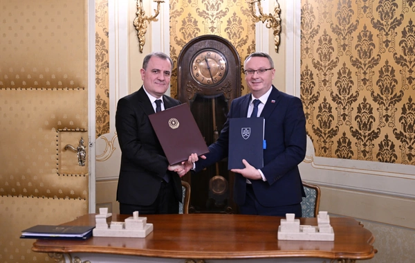 Bratislavada Azərbaycan ilə Slovakiya arasında bir sıra sənədlər imzalanıb