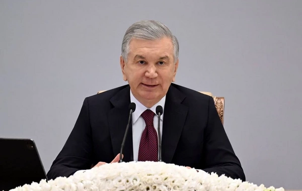 Шавкат Мирзиёев поздравил Ильхама Алиева