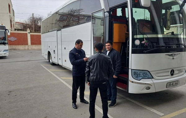 Naxçıvanla İğdır arasında sərnişindaşıma xüsusi avtobuslarla həyata keçirilir
