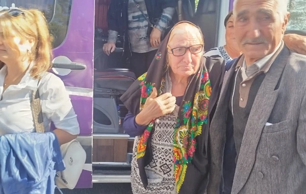 Növbəti köç Laçına çatıb, açarlar sakinlərə tədqim olunub