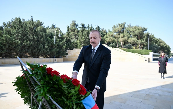 The President and the first lady visited the Alley of Martyrs