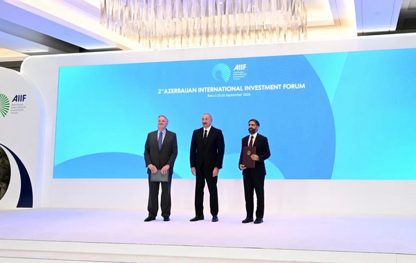 II Azərbaycan Beynəlxalq İnvestisiya Forumunda sənədlər mübadilə edilib