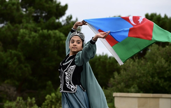 Leyla Əliyeva və Alona Əliyeva Xeyirxahlıq Festivalında iştirak ediblər