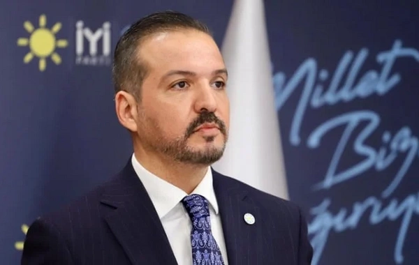 Ərdoğanın müavini Ana harayı abidəsini ziyarət edib