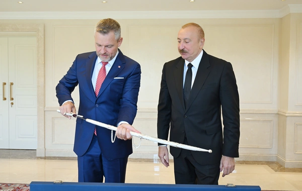 İlham Əliyevin Şuşada Slovakiya Prezidenti ilə geniş tərkibdə görüşü olub