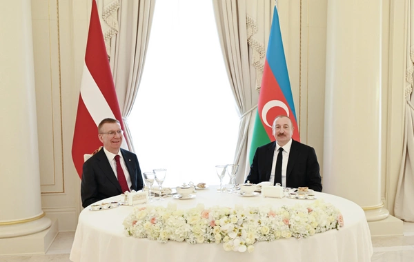 Latviya Prezidentinin şərəfinə rəsmi lanç