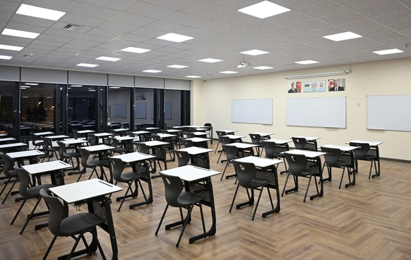 Prezident Qarabağ Universitetinin Biznes və iqtisadiyyat fakültəsinin binasının açılışında iştirak edib