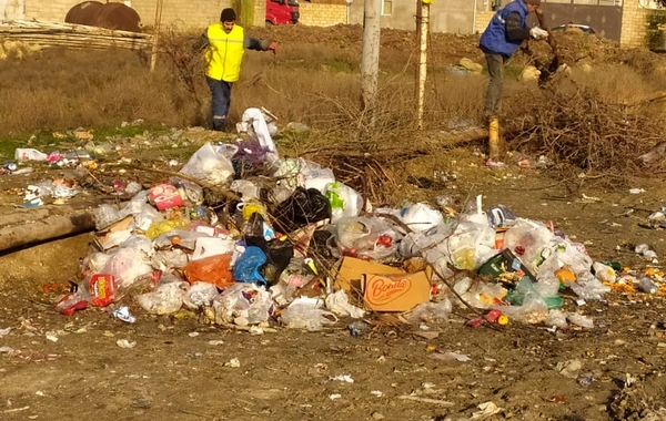 Bakıda su kanalının ətrafında yaranmış antisanitar vəziyyət aradan qaldırılıb