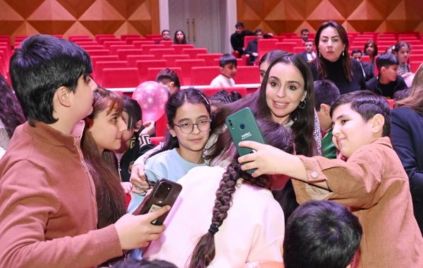 В Гянджинском драмтеатре состоялась премьера анимационного сериала "Иси и Пити"