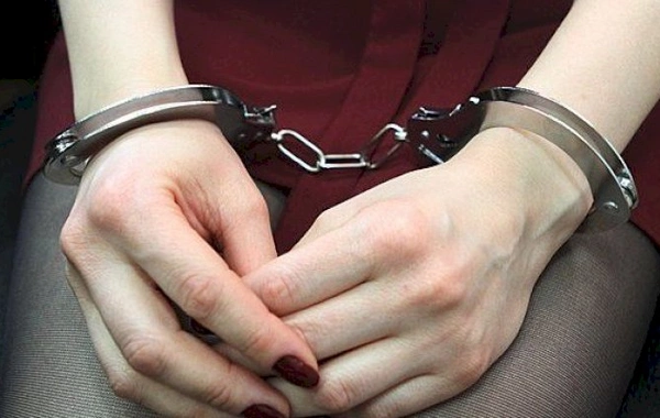 Bakıda 46 yaşlı kişi qətlə yetirilib, qadın şübhəli qismində saxlanılıb