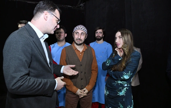 Leyla Əliyeva və Alena Əliyeva "Romeo və Cülyetta" tamaşasını izləyiblər