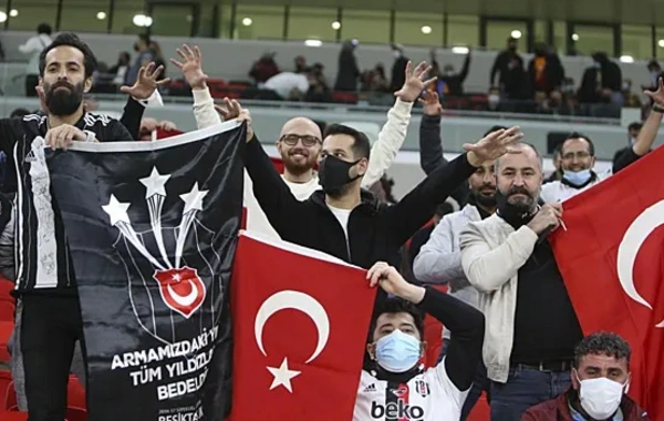 Fransadan Beşiktaş azarkeşlərinə sərt qadağa