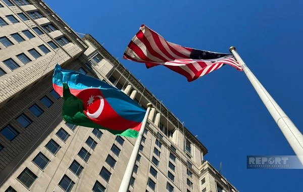 Azərbaycan bayrağı Nyu-York səmasına qaldırılıb