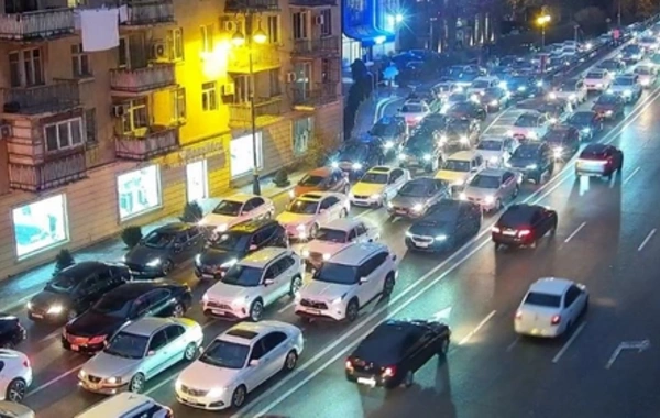 Paytaxtda sıxlıq olan küçələrin SİYAHISI