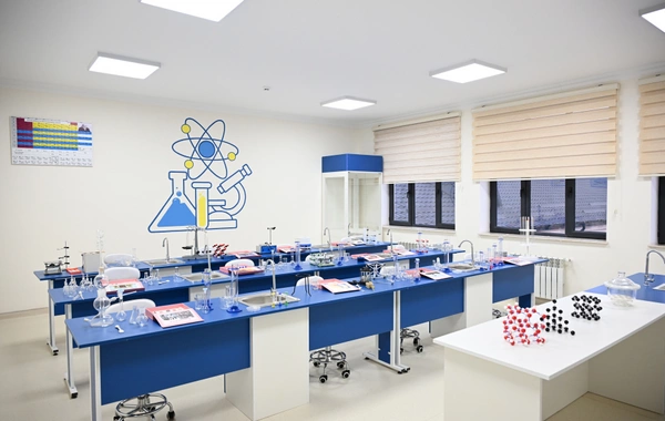 Prezident İlham Əliyev Şamaxı Avropa liseyinin yeni binasının açılışında iştirak edib