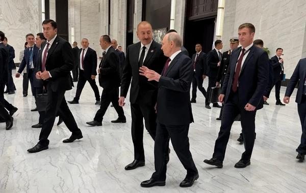 İlham Əliyev Bişkekdə Vladimir Putinlə ayaqüstü görüş keçiriblər