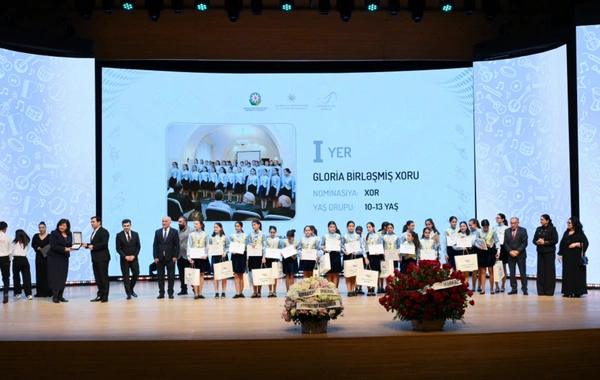 Leyla Əliyeva və Alyona Əliyeva  mükafatlandırma mərasimində iştirak ediblər