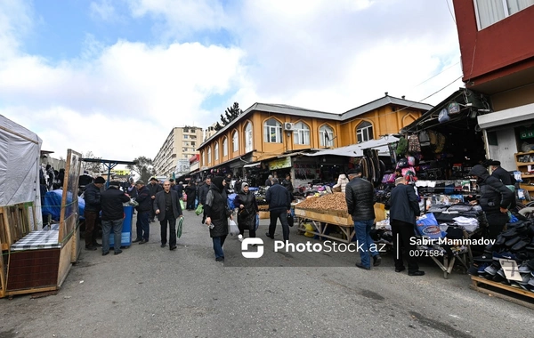 "8-ci kilometr" bazarının ətrafında parklanma ilə bağlı xaos: Sürücülər cərimələnirlər?