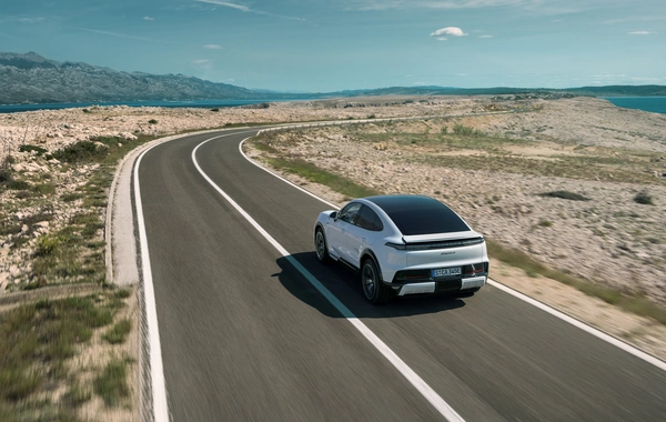 İkonadan ilhamlanıb: Yeni Porsche Cayenne Coupe Electric