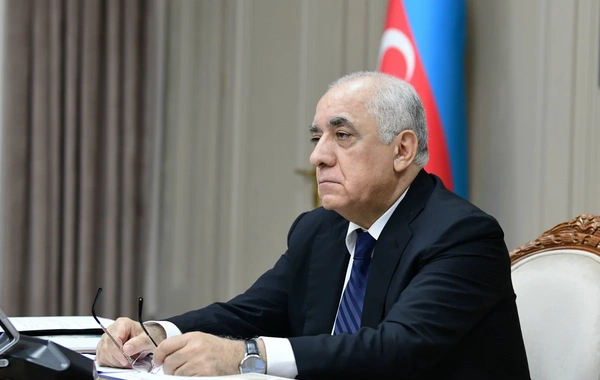 Əli Əsədov Oljas Bektenovu təbrik edib