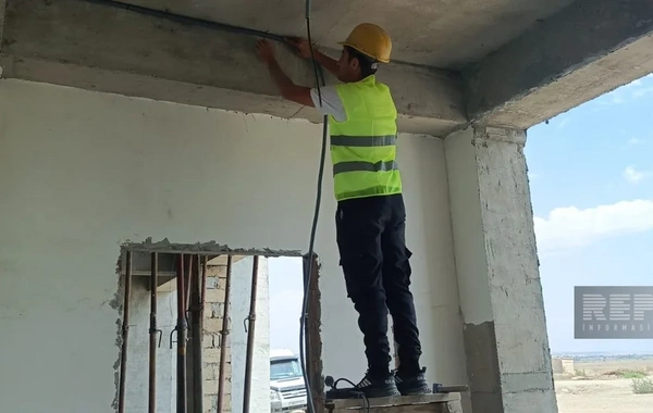 Növrəs Cəfərov: Soltanlı kəndində yaşayış evlərinin inşasında işlərin 50 %-i görülüb
