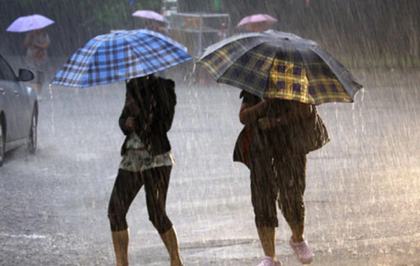 Yağışlı və tutqun havalarda insanlar özünü niyə halsız hiss edir?