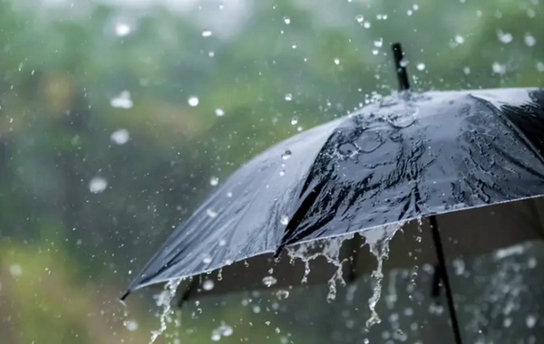 Yağıntılı və küləkli hava davam edir, qar yağır