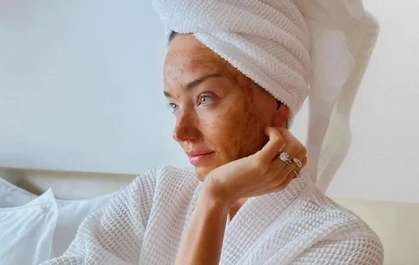 Məşhur modelin təəccübləndirən gözəllik sirri: Bizon və maral əti yeyirəm