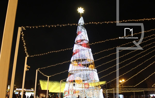 Dənizkənarı Bulvar Yeni İlə xüsusi hazırlaşıb - Bu dəfə Buz Meydançası da olacaq