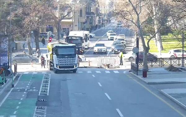 В центре Баку снято ограничение на движение транспорта