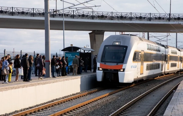 Sürət qatarından istifadə edənlərə ŞAD XƏBƏR - Bu gündən...