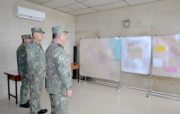 Закир Гасанов проверил ход тактических учений с боевой стрельбой