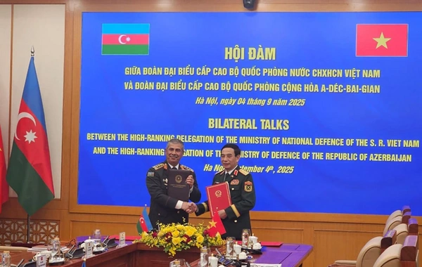 Министр обороны Азербайджана встретился с премьер-министром и военным руководством Вьетнама