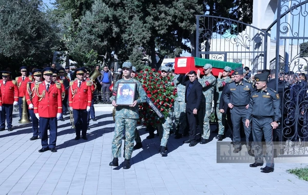 Birinci Qarabağ müharibəsinin itkin-şəhidi Mübariz Şahmurov dəfn olunub Birinci Qarabağ müharibəsinin itkin-şəhidi Mübariz Şahmurov dəfn olunub