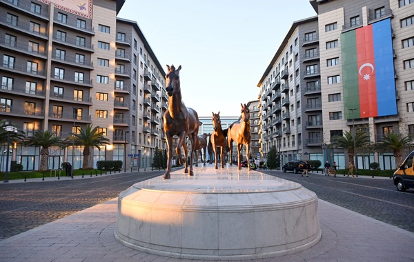 Prezident İlham Əliyev "Bakı Ağ Şəhər"də olub