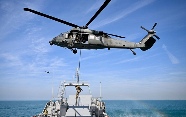 Azərbaycanın və BƏƏ prezidentləri Əbu-Dabidə "Sülh Qalxanı – 2026" birgə əməliyyat-taktiki təlimini izləyiblər