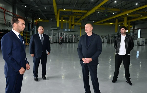 Президент Ильхам Алиев принял участие в открытии новых заводов в Агдамском промпарке