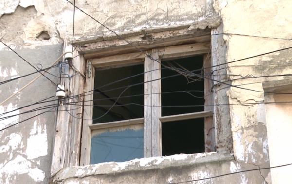 Bu bina hər an yana bilər - "Qorxu içində yaşayırıq