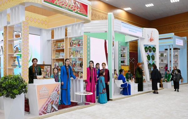 Leyla Əliyeva Türkmənistanda beynəlxalq konfransda iştirak edib