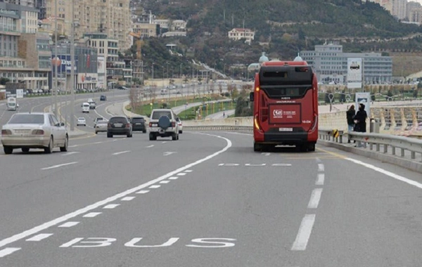 Sürücülərin diqqətinə: Bu zolağa daxil olmaq üçün bir saat əlavə gözləməli olacaqlar