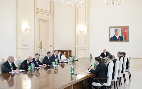 İlham Əliyevin sədrliyi ilə "Azərbaycanın yeni rəqəmsal arxitekturası" adlı vahid fəaliyyət planına həsr olunmuş müşavirə keçirilib