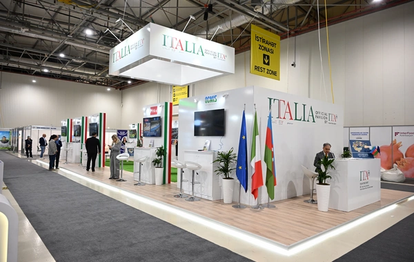 İlham Əliyev 19-cu "Caspian Agro Week" və 31-ci "InterFood Azerbaijan" sərgiləri ilə tanış olub