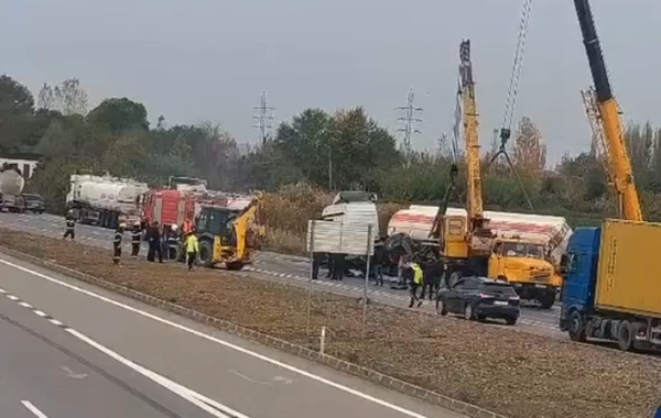 Bakı-Qazax yolunda dizel daşıyan yük maşını AŞIB YANDI - ANBAAN VİDEO