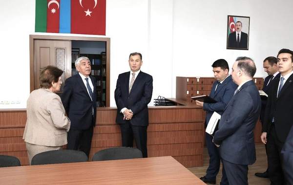AHİK sədri qurumun Əmək və Sоsial Münasibətlər Akademiyasında tədrisin vəziyyəti ilə maraqlanıb